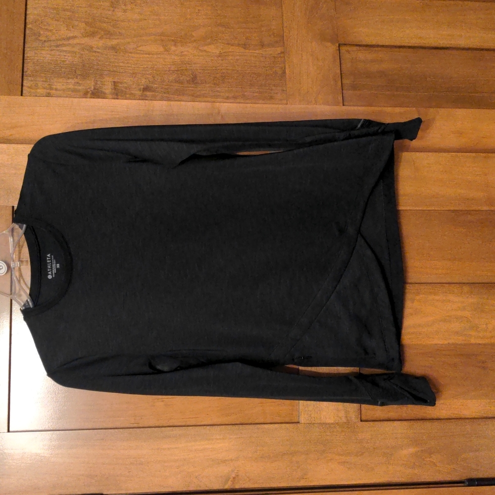 Athleta long sleeve shirt